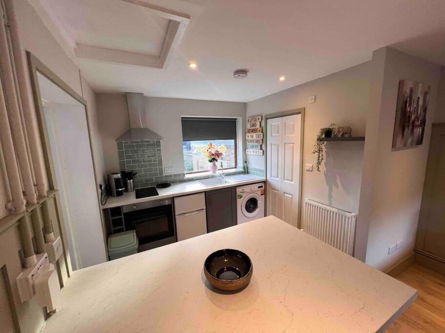 Seaview 1 Bed Open Condo - Free Parking Brighton Exterior foto